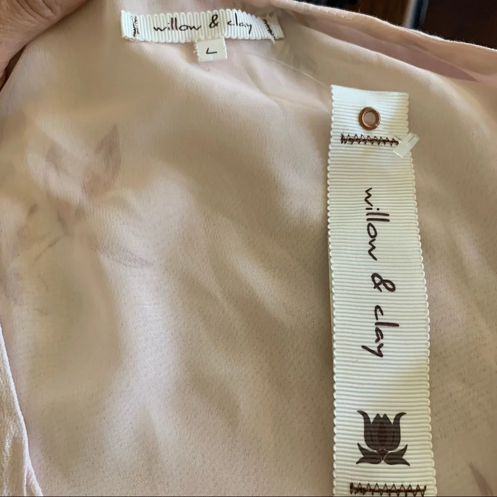 Willow and Clay Pink Floral Long Sleeve V Neck Romper - Picture 8 of 8